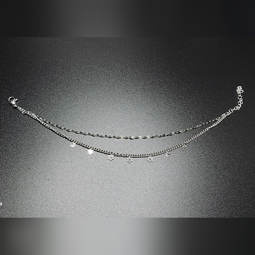 Elegant Silver Foot Bracelet with Floral Accents - Picture 5 of 5